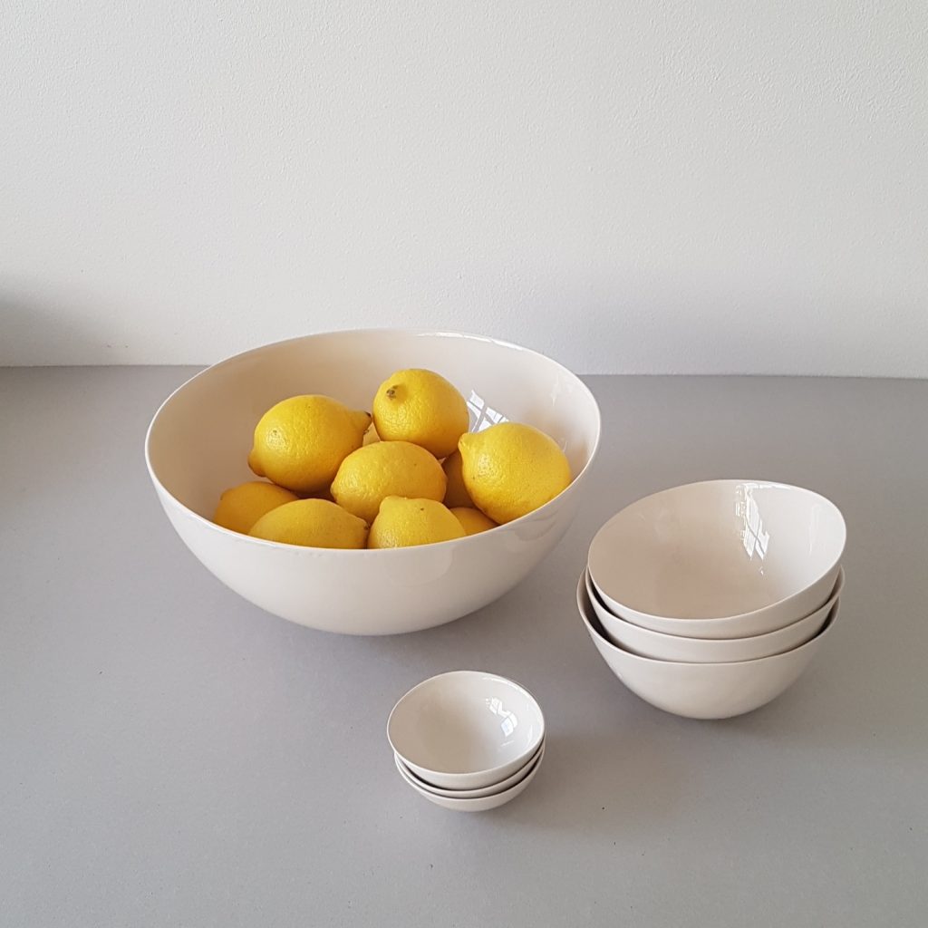 Lemons in bowl